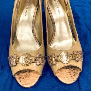 Anne Klein patent leather-look, gold coin accents, size 7.5. Not leather. GUC